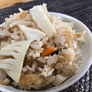 優しい味付けが嬉しい♪具沢山たけのこごはん